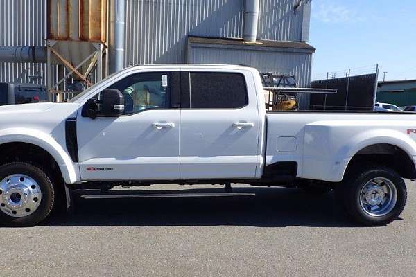 2025 Ford F450 Platinum 4X4