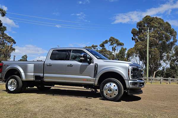2025 Ford F450 Platinum 4X4