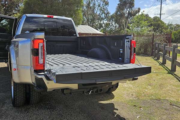 2025 Ford F450 Platinum 4X4