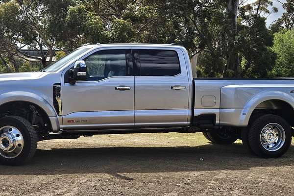 2025 Ford F450 Platinum 4X4