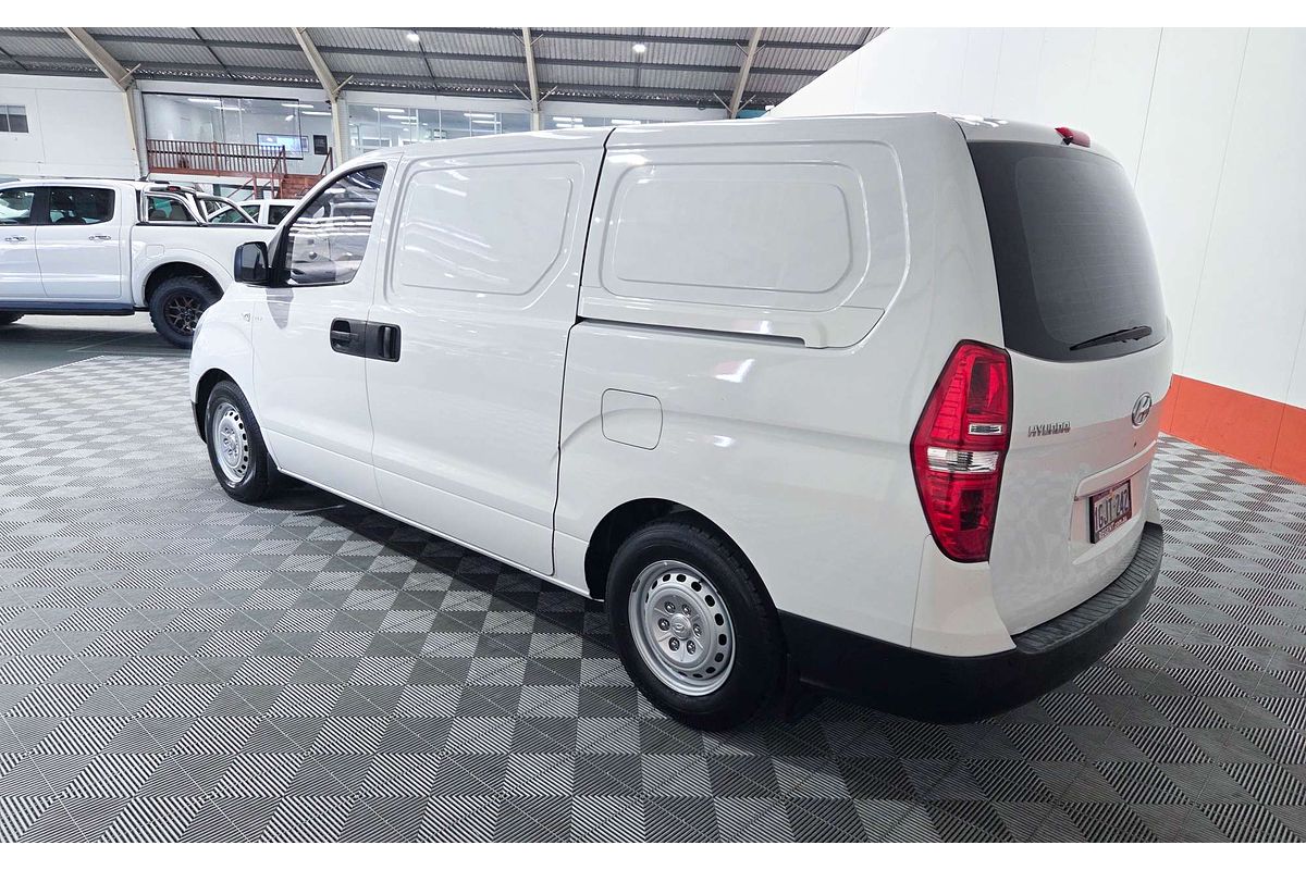 2016 Hyundai iLoad TQ3-V Series II