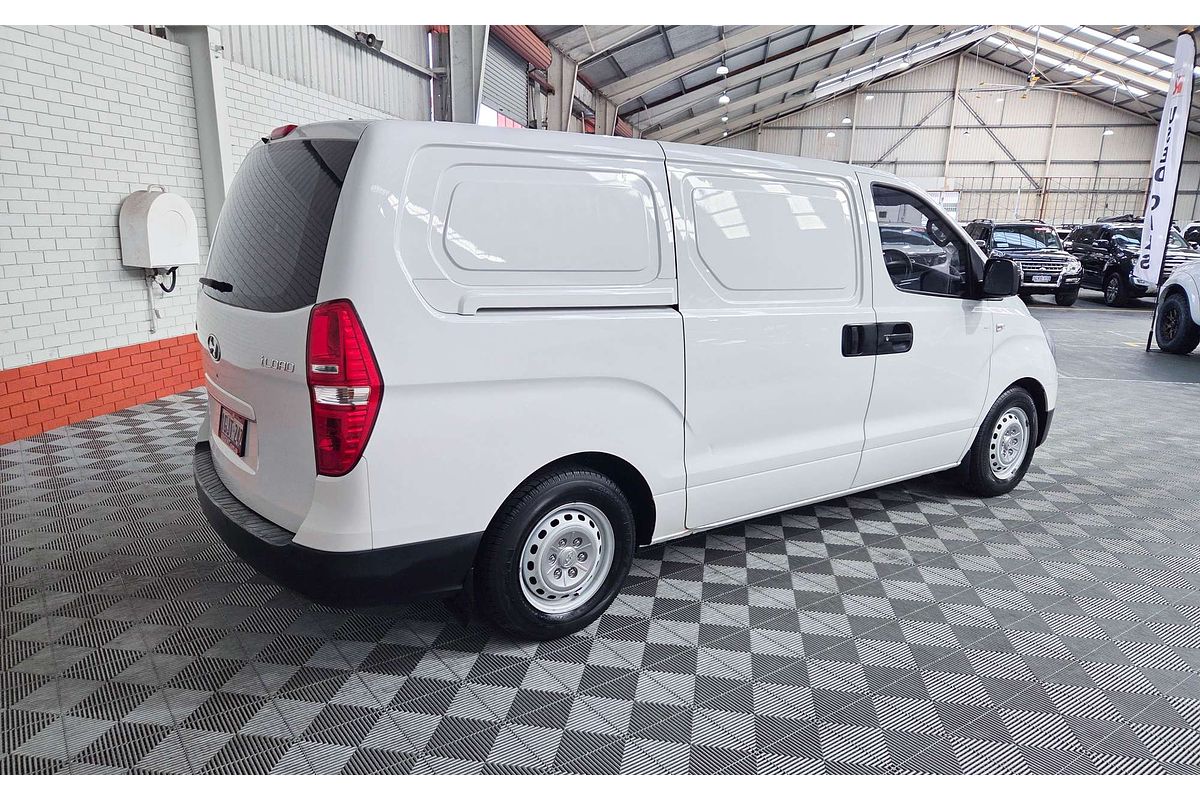 2016 Hyundai iLoad TQ3-V Series II