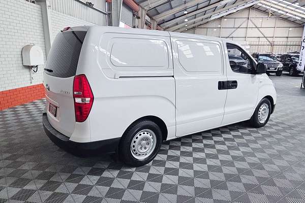 2016 Hyundai iLoad TQ3-V Series II