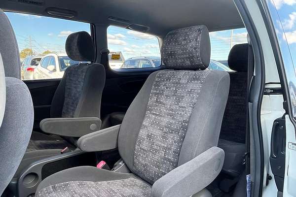 2004 Toyota Estima Aeras ACR30