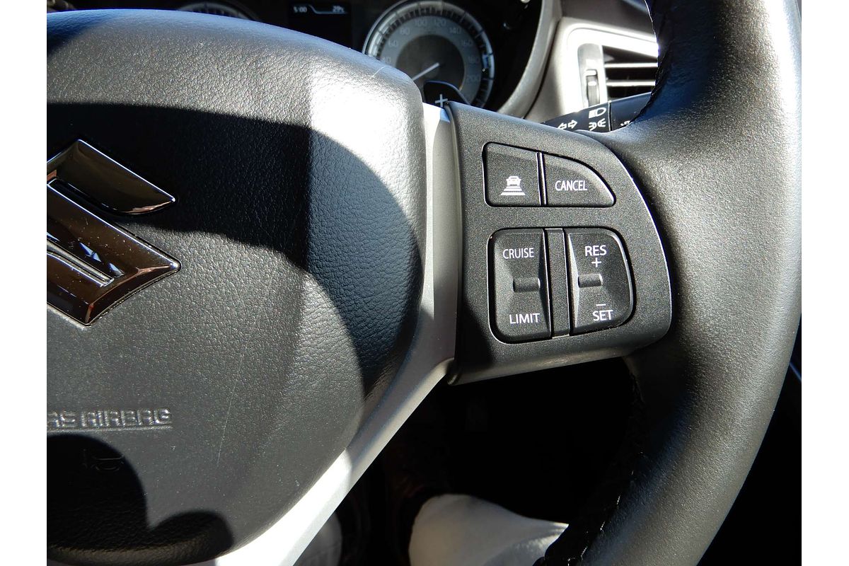 2023 Suzuki S-Cross JYB