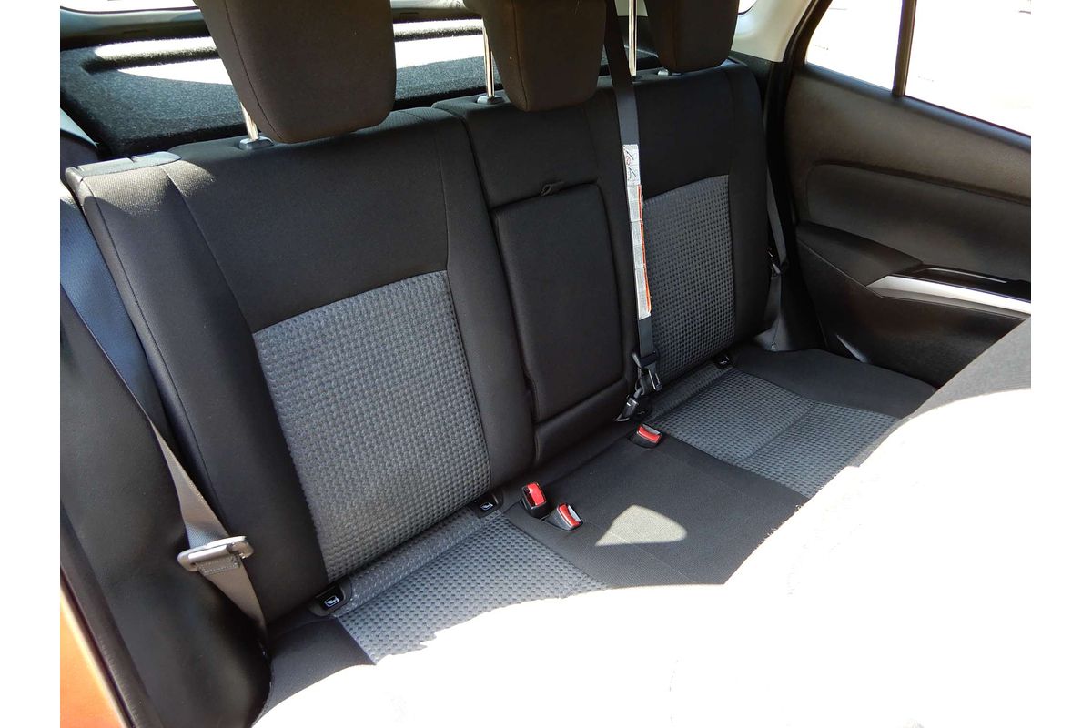 2023 Suzuki S-Cross JYB