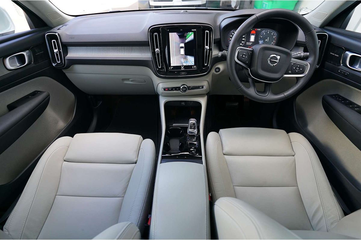 2022 Volvo XC40 XC40 T4 INSCRIPTION (AWD) 536AK830