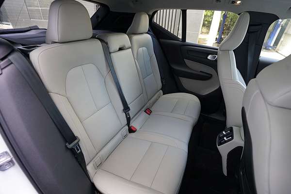 2022 Volvo XC40 XC40 T4 INSCRIPTION (AWD) 536AK830