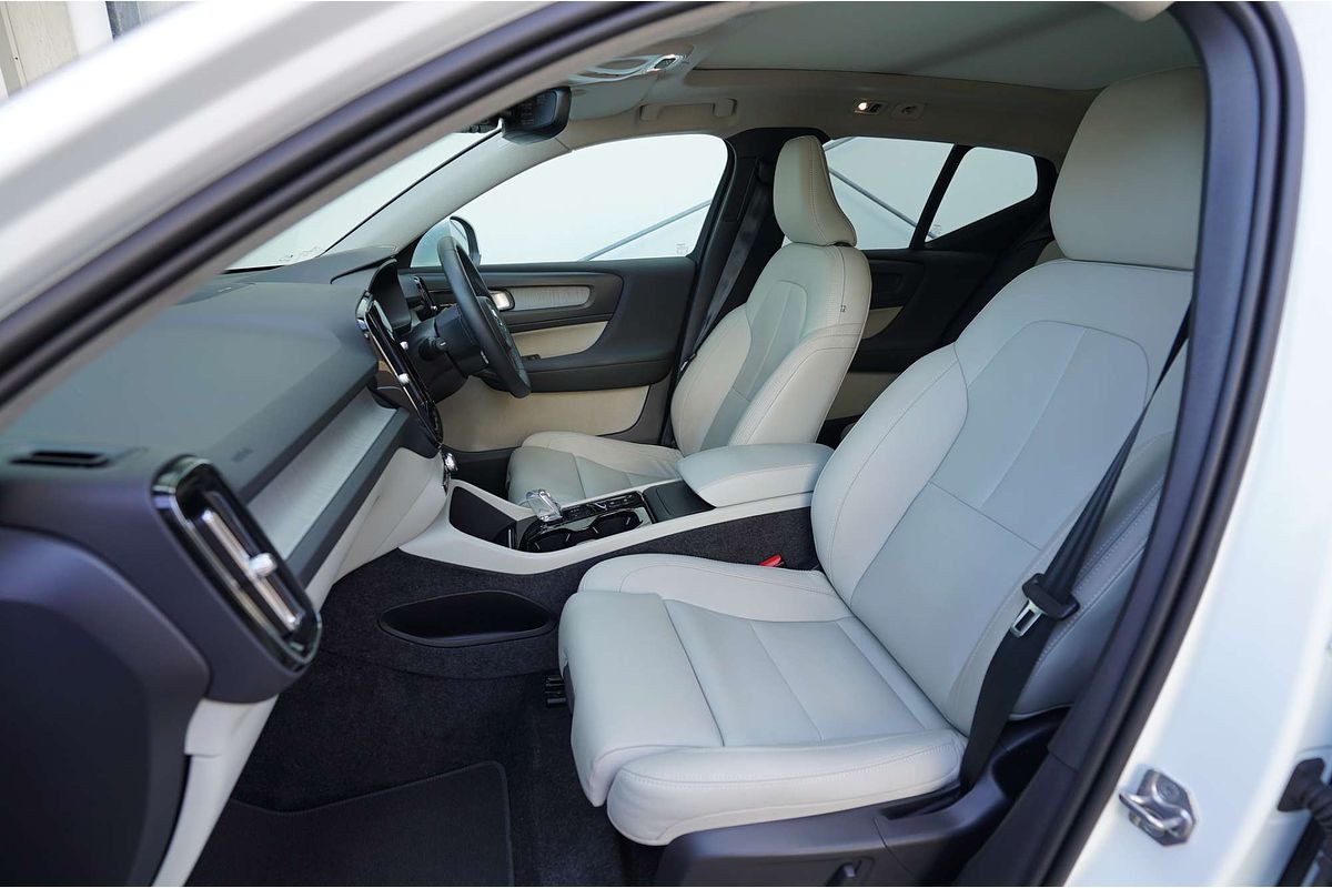 2022 Volvo XC40 XC40 T4 INSCRIPTION (AWD) 536AK830
