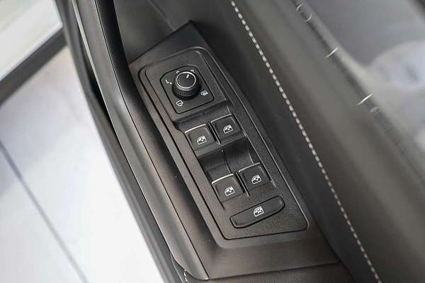 2025 Volkswagen T-Roc 110TSI Style D11