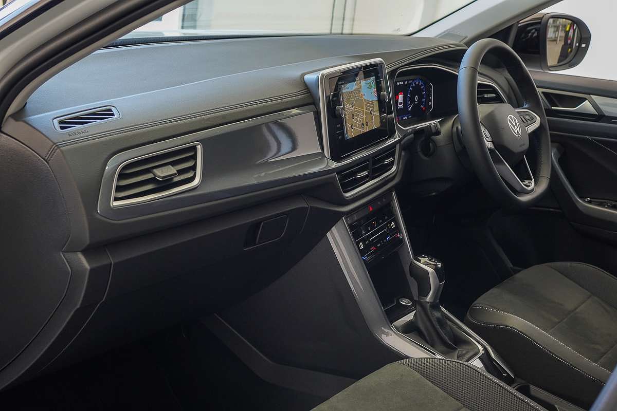 2025 Volkswagen T-Roc 110TSI Style D11