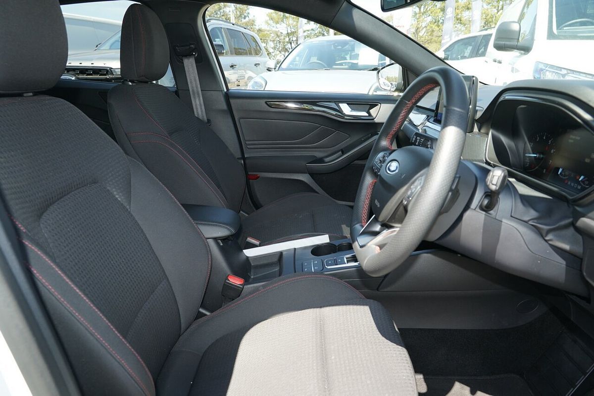 2021 Ford Focus ST-Line SA