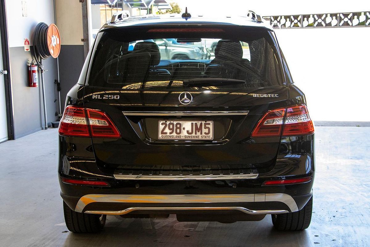 2012 Mercedes-Benz M-Class ML250 BlueTEC W166