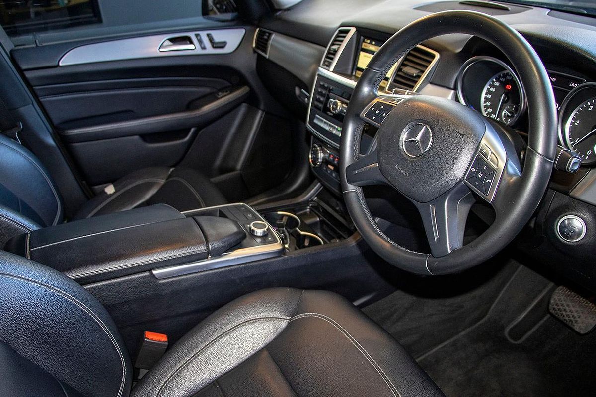 2012 Mercedes-Benz M-Class ML250 BlueTEC W166