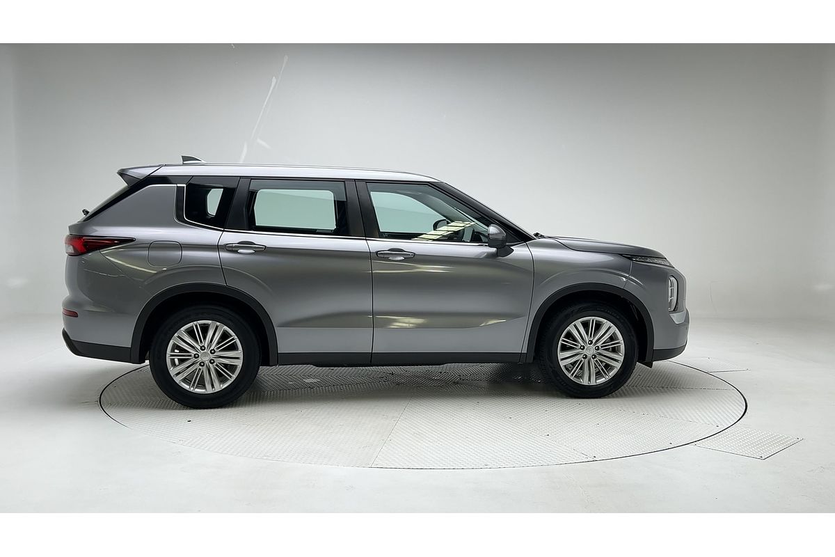 2021 Mitsubishi Outlander ES ZM