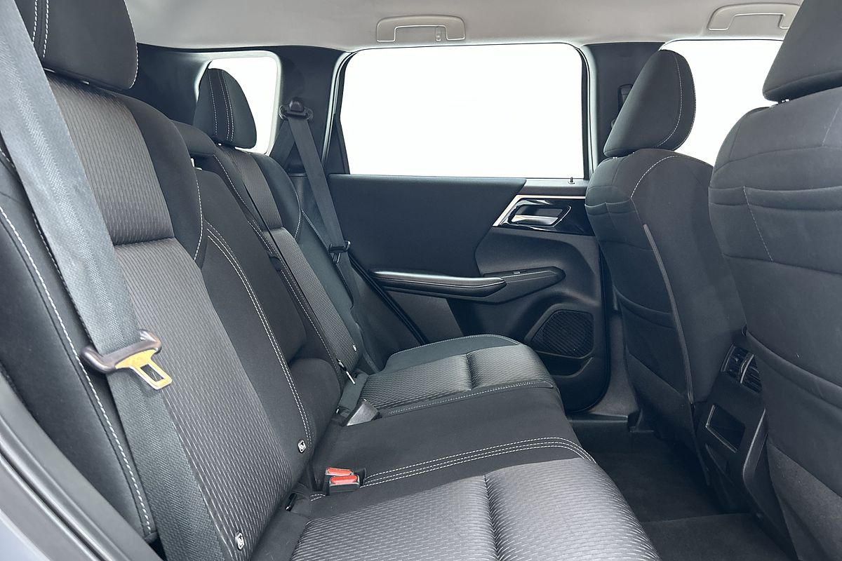 2021 Mitsubishi Outlander ES ZM