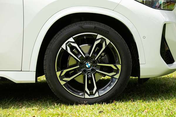 2024 BMW X1 xDrive20i M Sport U11