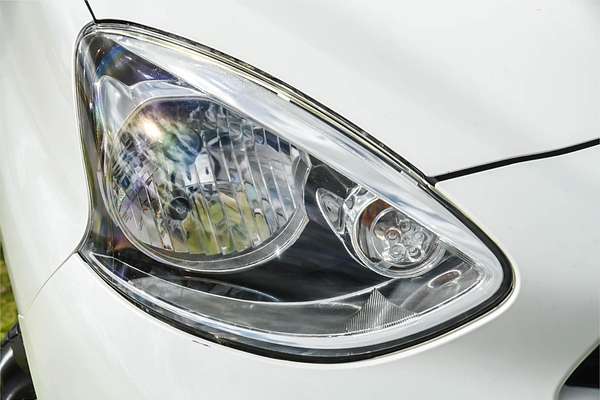 2015 Nissan Micra ST K13