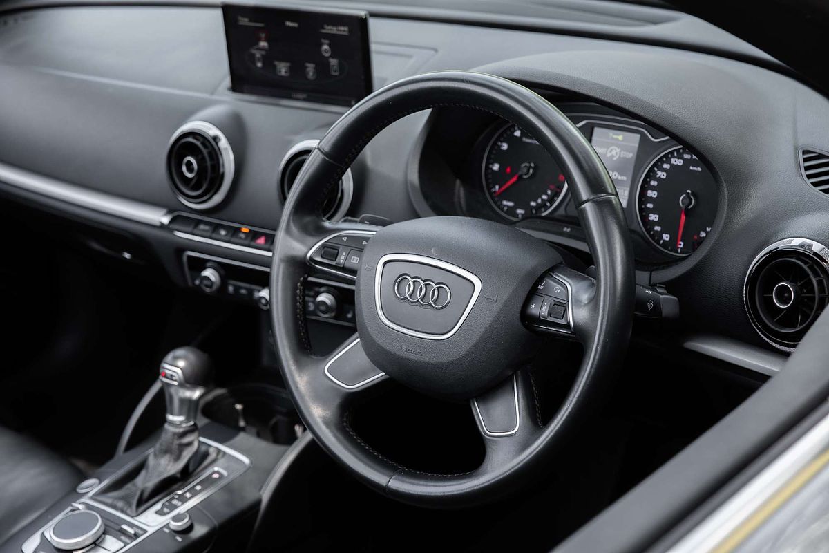 2015 Audi A3 Attraction 8V