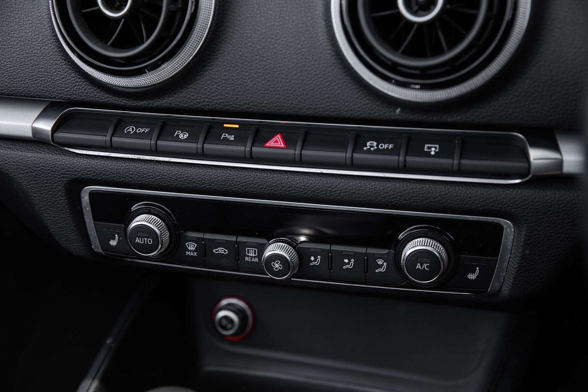 2015 Audi A3 Attraction 8V