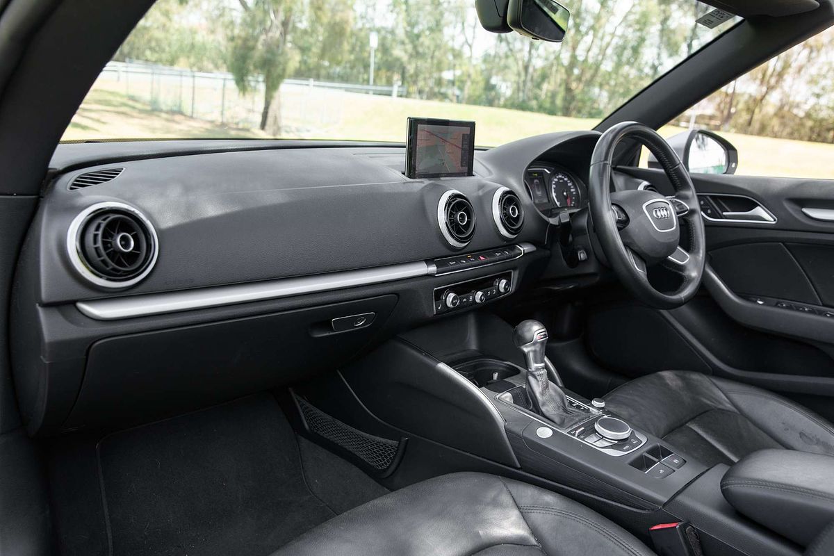 2015 Audi A3 Attraction 8V