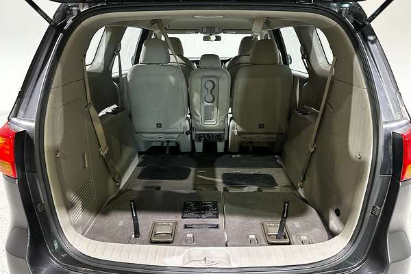 2015 Kia Carnival S YP