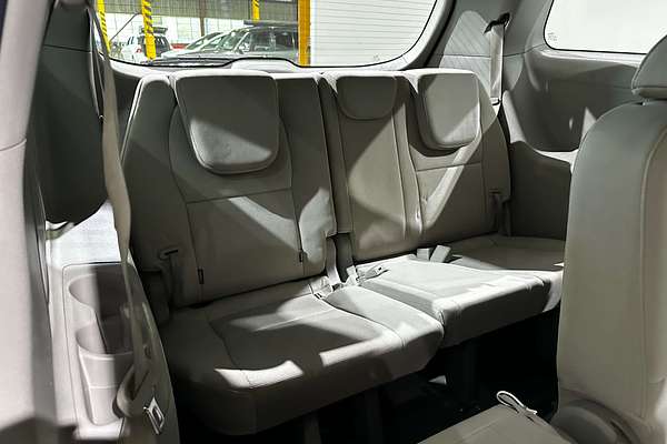 2015 Kia Carnival S YP