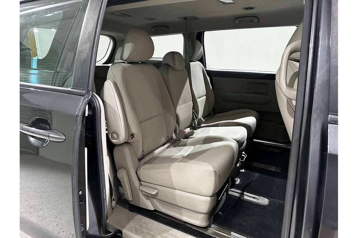 2015 Kia Carnival S YP