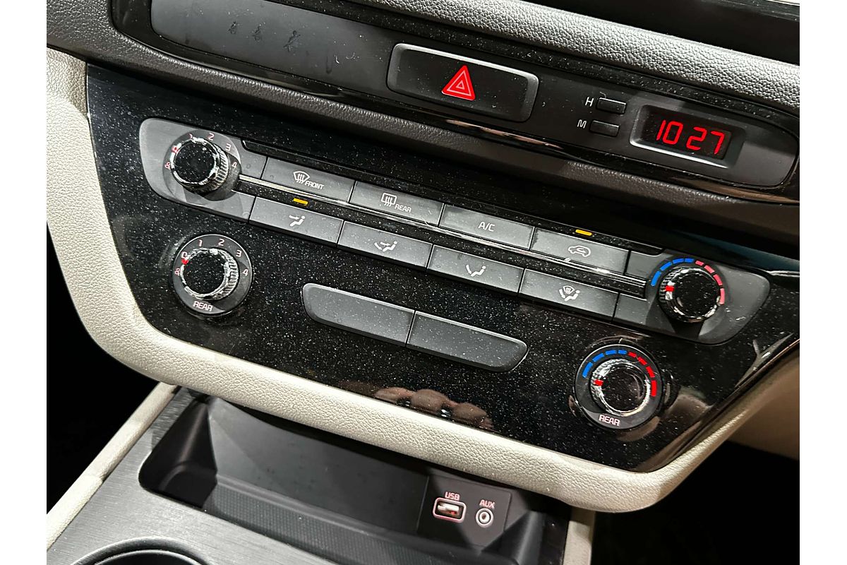 2015 Kia Carnival S YP