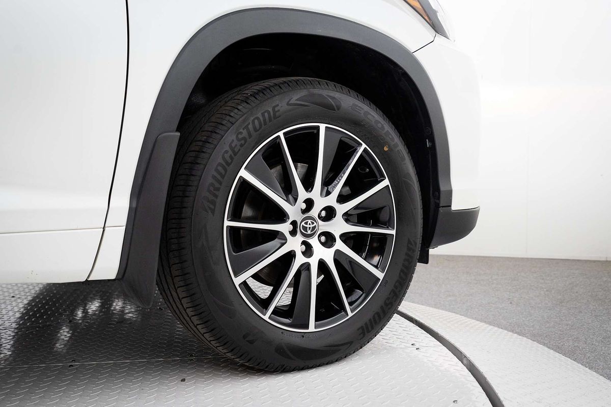 2017 Toyota Kluger Grande GSU55R