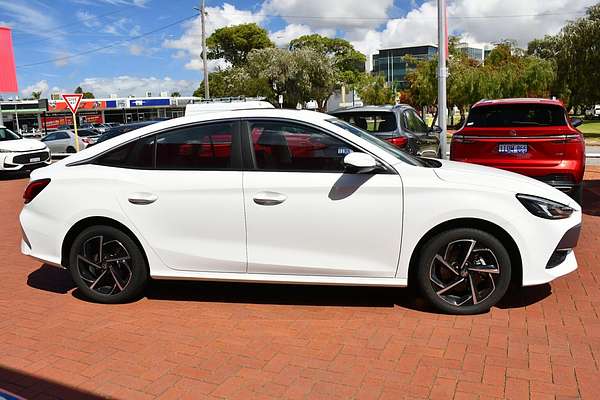 2024 MG MG5 Essence