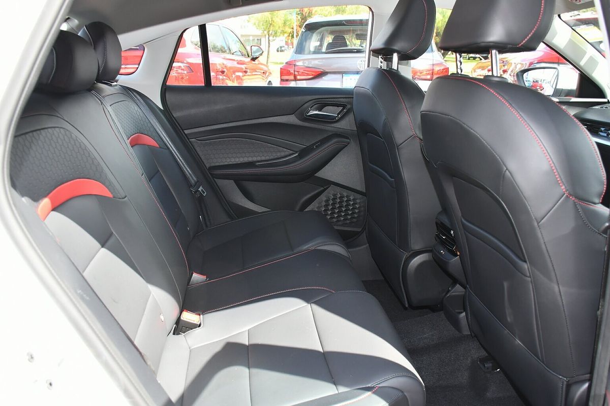 2024 MG MG5 Essence