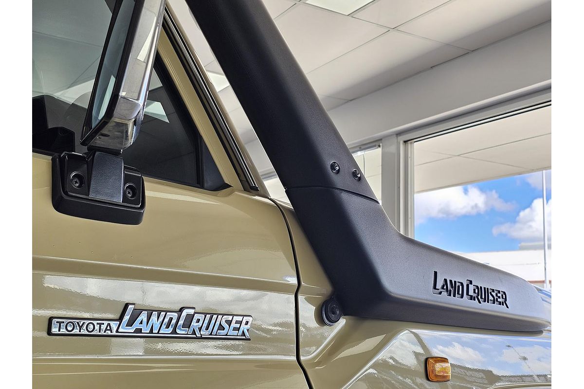 2021 Toyota Landcruiser GXL Troopcarrier VDJ78R