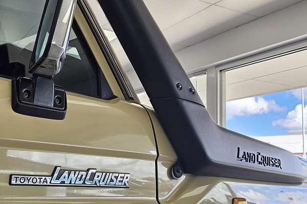 2021 Toyota Landcruiser GXL Troopcarrier VDJ78R