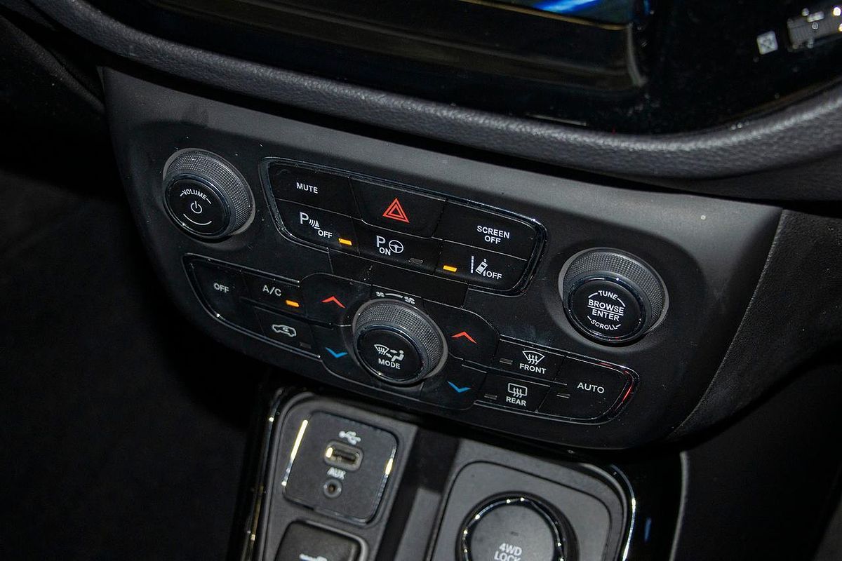 2018 Jeep Compass Limited M6