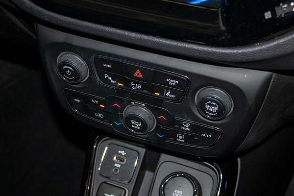 2018 Jeep Compass Limited M6