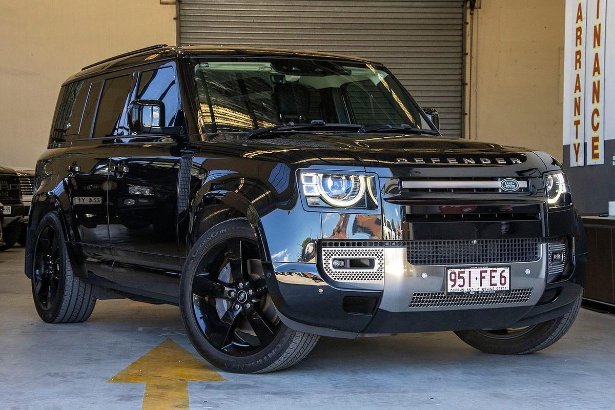 2022 Land Rover Defender 110 D300 SE L663