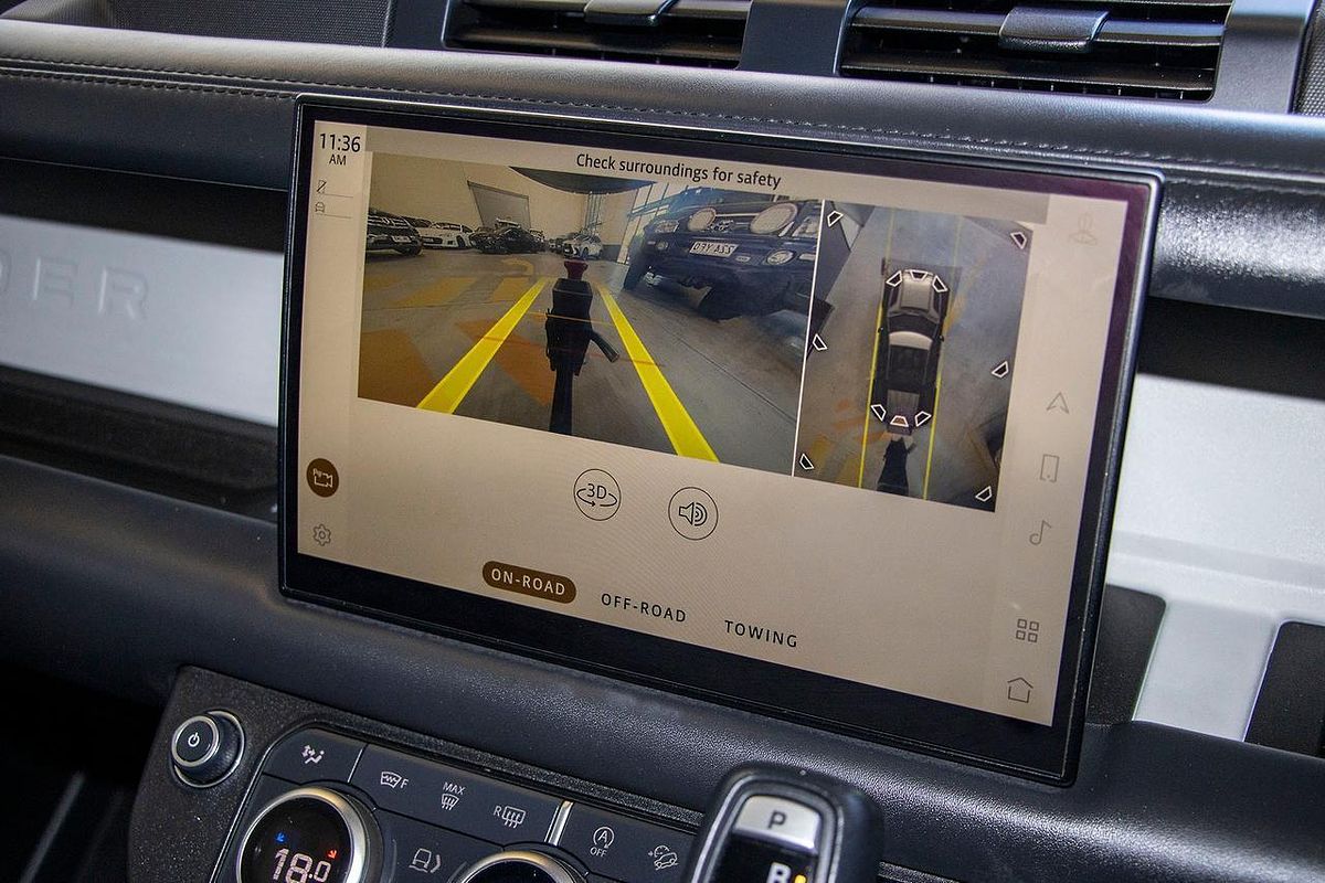 2022 Land Rover Defender 110 D300 SE L663