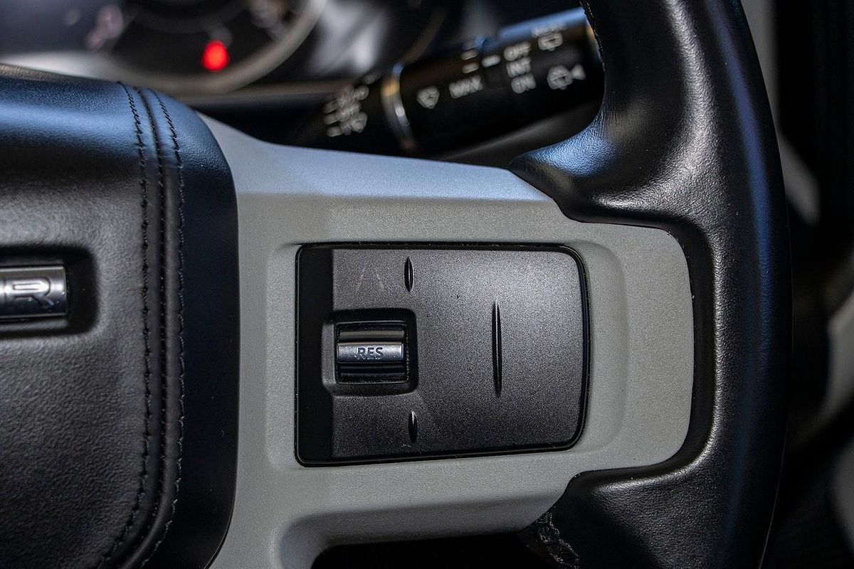 2022 Land Rover Defender 110 D300 SE L663