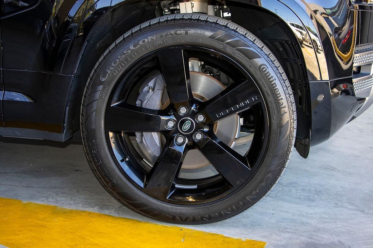 2022 Land Rover Defender 110 D300 SE L663