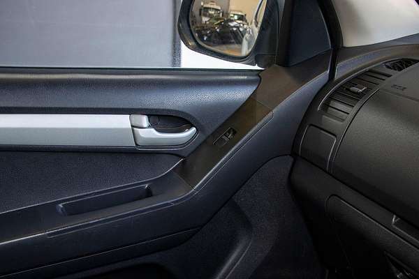 2014 Isuzu D-MAX SX High Ride Rear Wheel Drive