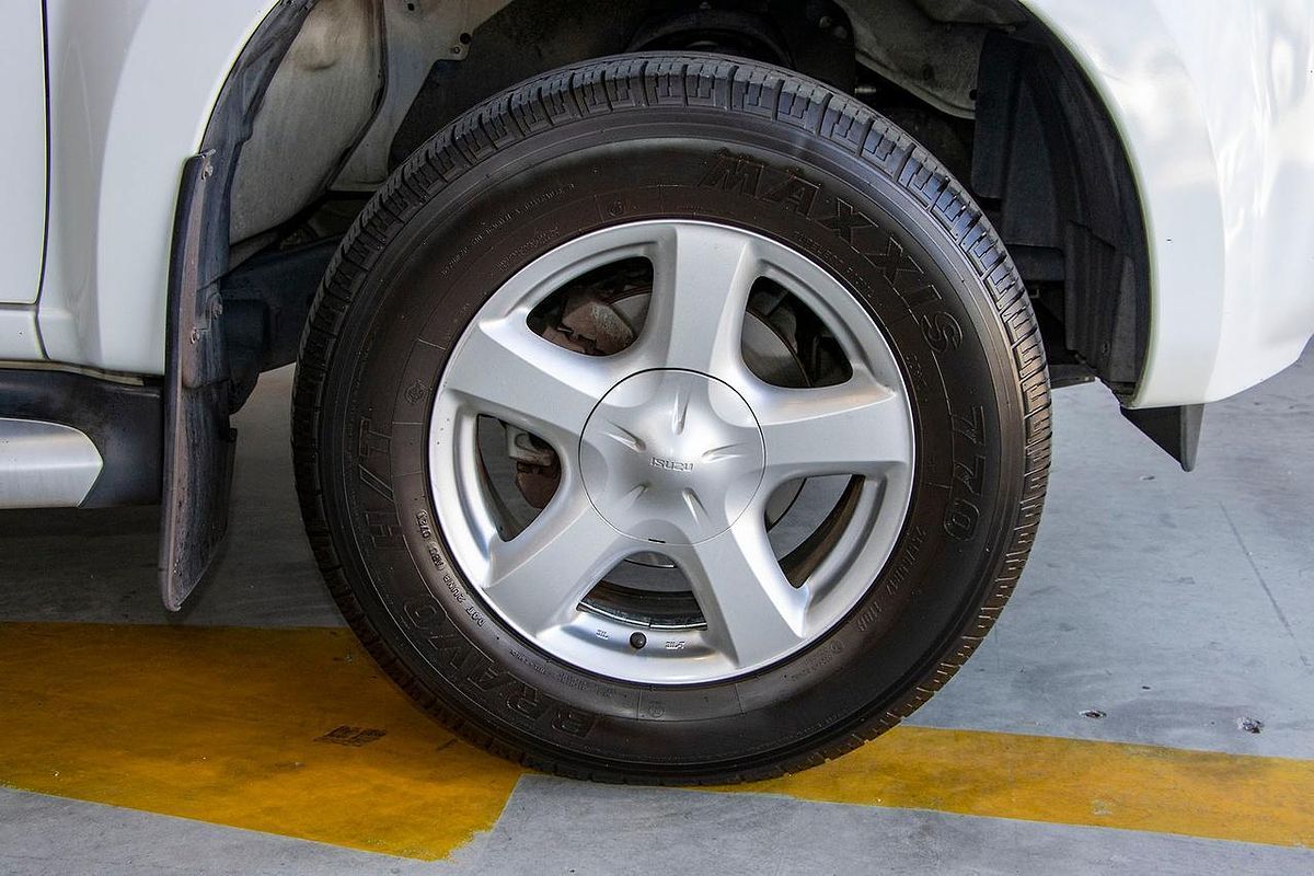 2014 Isuzu D-MAX SX High Ride Rear Wheel Drive