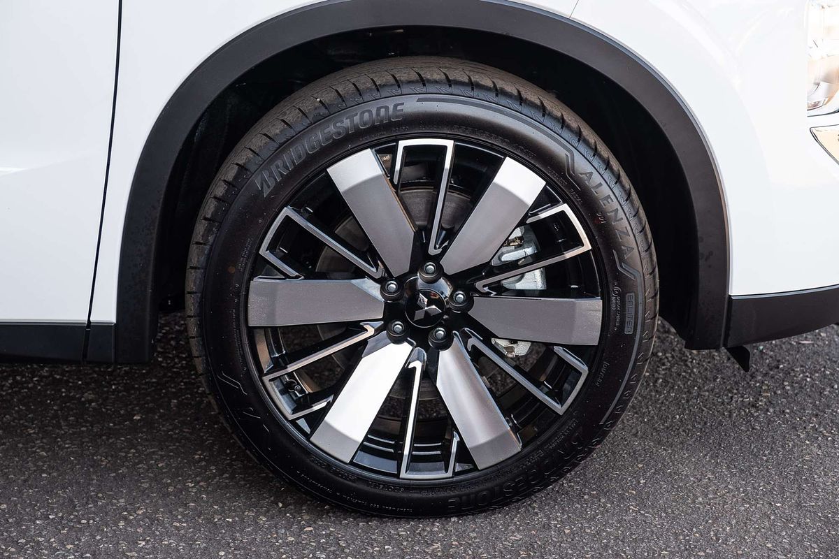 2025 Mitsubishi Outlander Aspire ZM