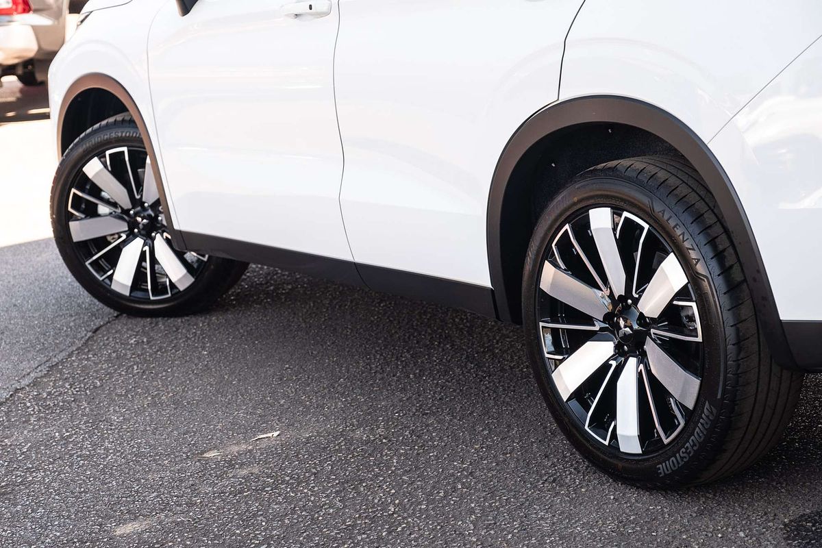 2025 Mitsubishi Outlander Aspire ZM