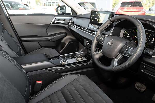 2025 Mitsubishi Outlander Aspire ZM