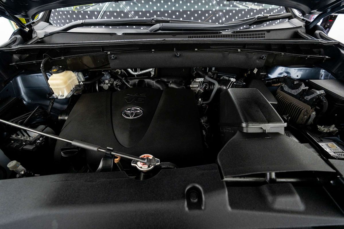 2017 Toyota Kluger GX GSU50R