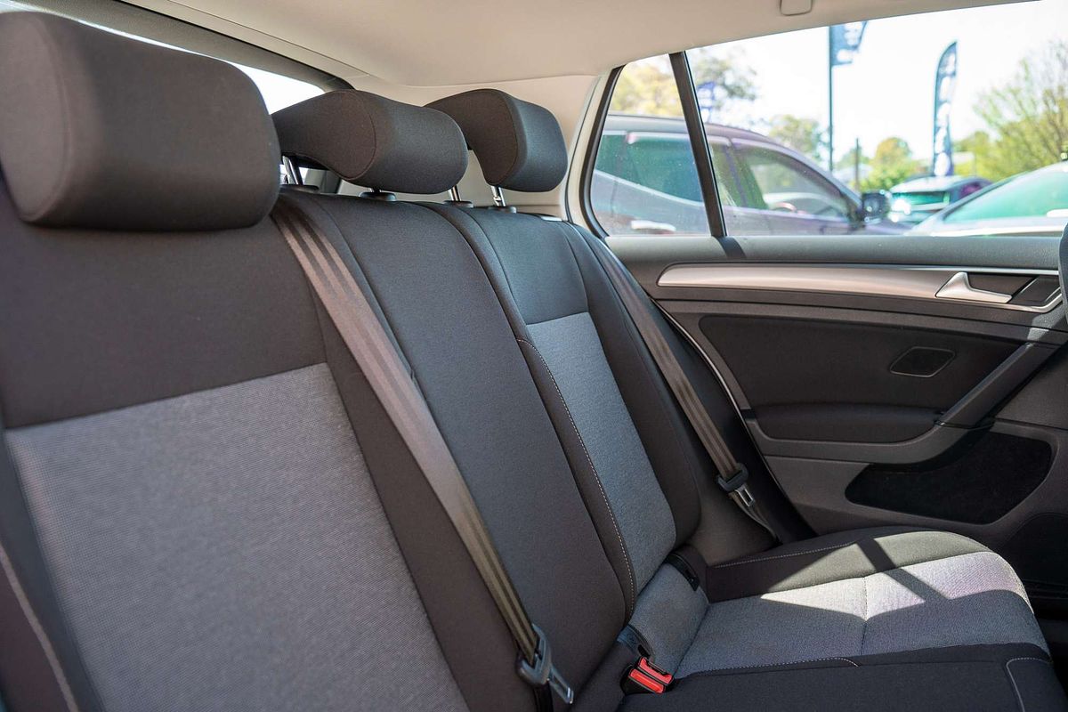 2015 Volkswagen Golf 92TSI 7