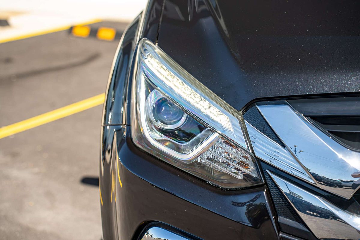 2019 Isuzu MU-X LS-T