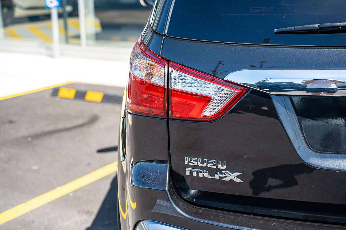 2019 Isuzu MU-X LS-T