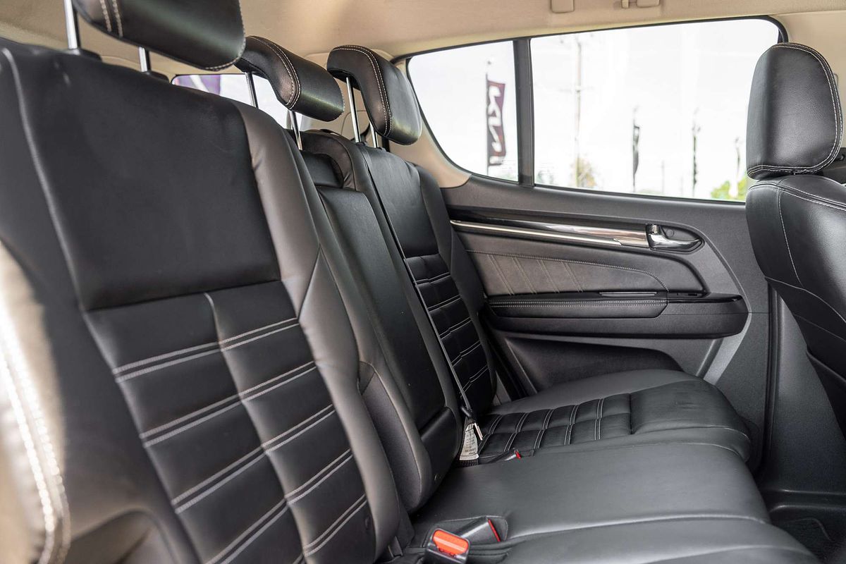 2019 Isuzu MU-X LS-T